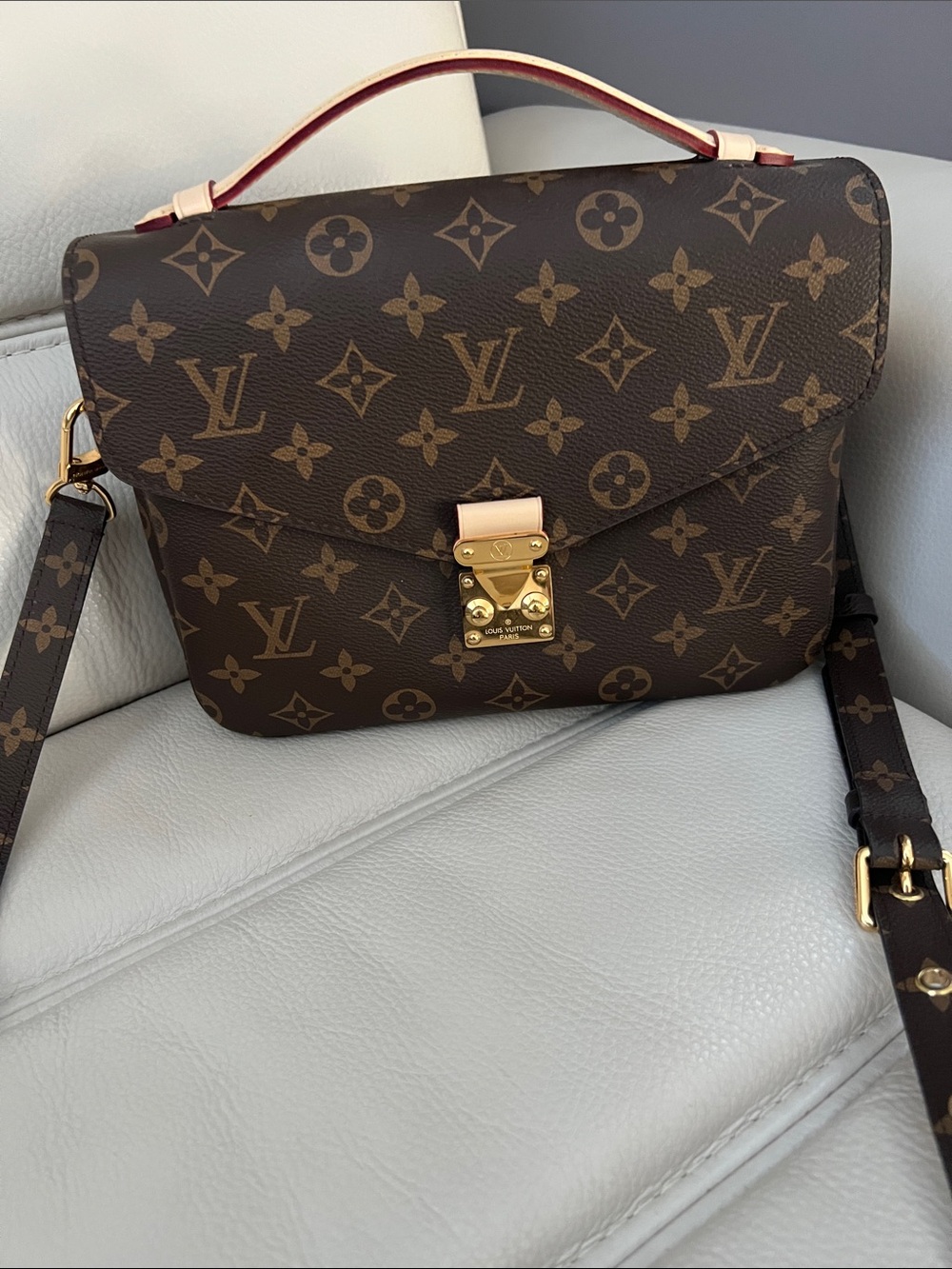 Designer Inspired Leather Purse Handbag Crossbody Bag GORGEOUS!!